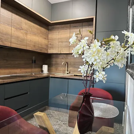 Hill Homes Mal Apartment