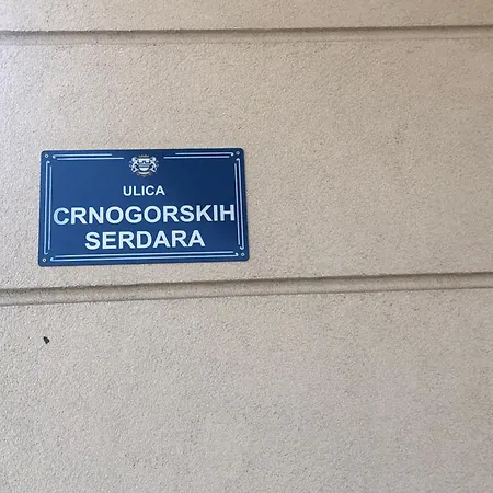 Apartment Hill Homes Mal *